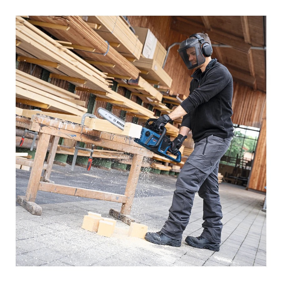 Tronçonneuse sans fil BOSCH 40cm GKE 18V-40 Batterie + Chargeur offerts